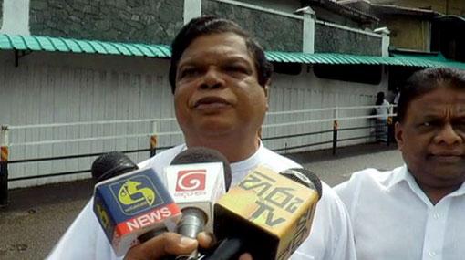Members of the JO pay a visit to Lalith and Anusha in Welikada