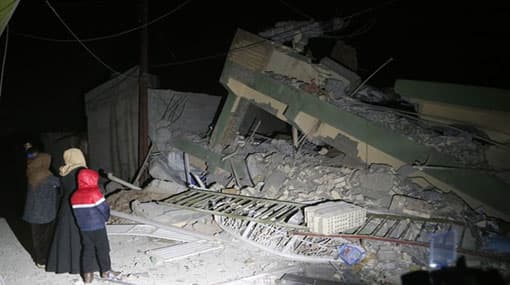 Iran-Iraq earthquake: death toll climbs to more than 400