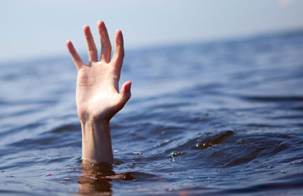 Two foreign nationals drown in sea