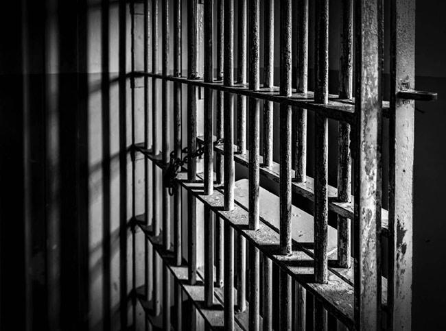 17-year-old detainee commits suicide at Pettah Police Station