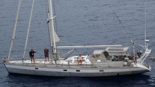 Navy assists distressed foreign sailing ship