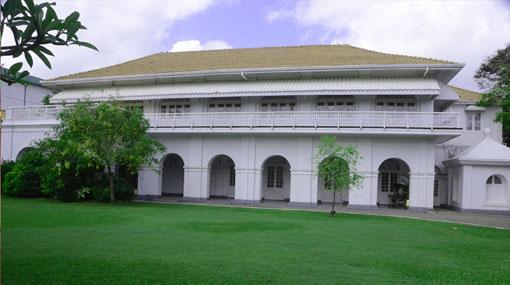 State officials assaulted at Temple Trees – PM’s Secretary