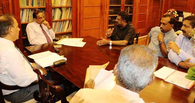 CWC holds special discussion with Finance Ministry