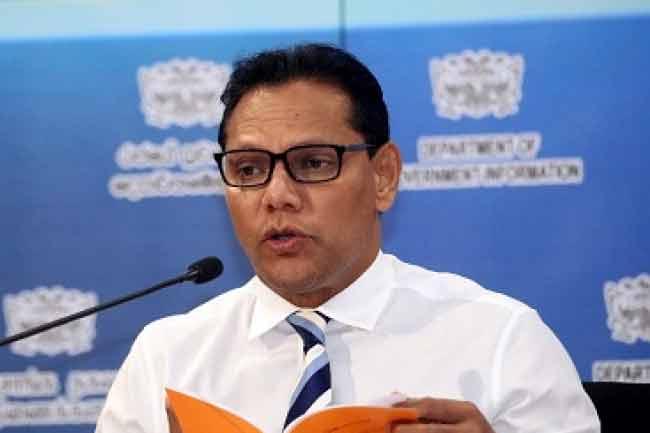 Govt MPs to decide whether to attend parliament session