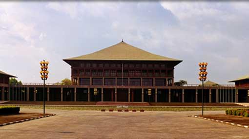 Parliamentary session commences without govt. party