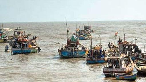 Sri Lanka Navy arrests 8 Indian fishermen