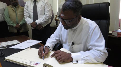 Name boards in North should be in both languages – Suren Ragawan