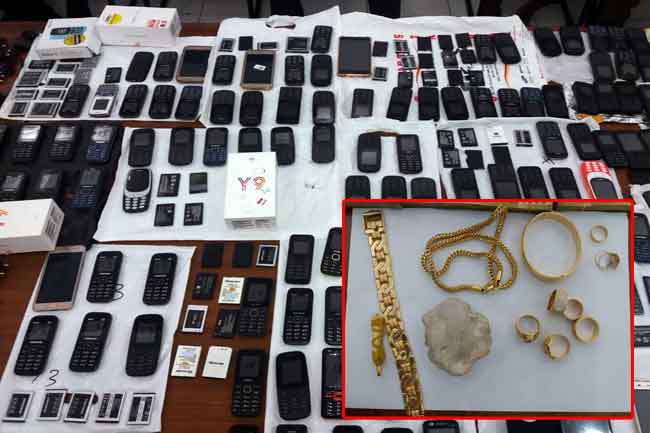 Weapons, jewelry, mobiles phones, ammo found at Keluma’s residences
