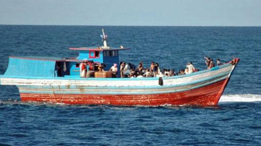 Navy intercepts boat carrying 30 illegal immigrants