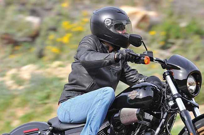 Wearing full-face helmets can be prosecuted under emergency law - AG