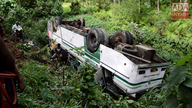 19 injured after bus topples down precipice in Akuressa