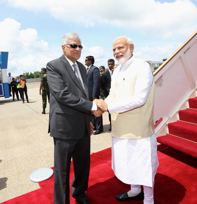 Modi meets Ranil, Mahinda and Sampanthan