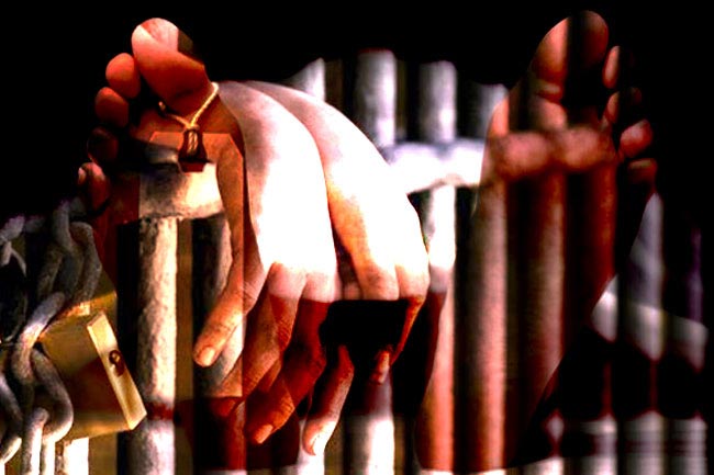 Suspect hospitalized over sudden illness dies while under custody
