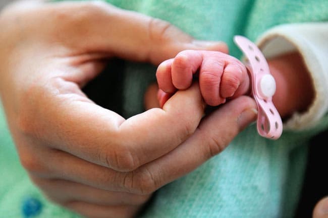 Sri Lanka eliminates mother-to-child HIV, Syphilis infection