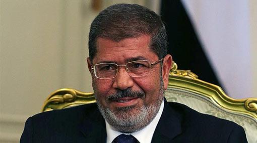 Egypt’s ousted president Mohammed Morsi dies during trial