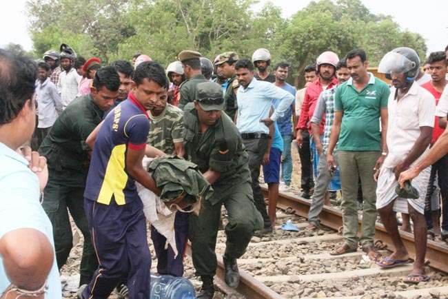 Five soldiers dead, 2 injured as train hits army truck