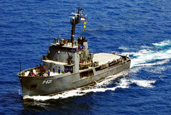 Navy rescues 9 sailors following accident near Galle harbour