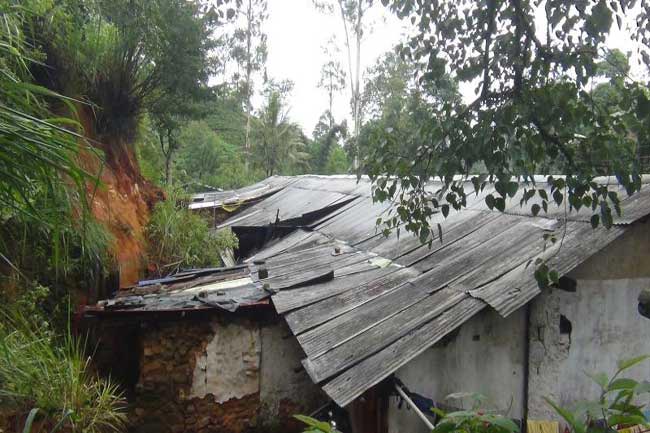 Norwood residents evacuated over landslide risks