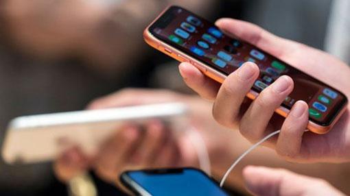 Apple slams Google for ‘stoking fear’ among iPhone users