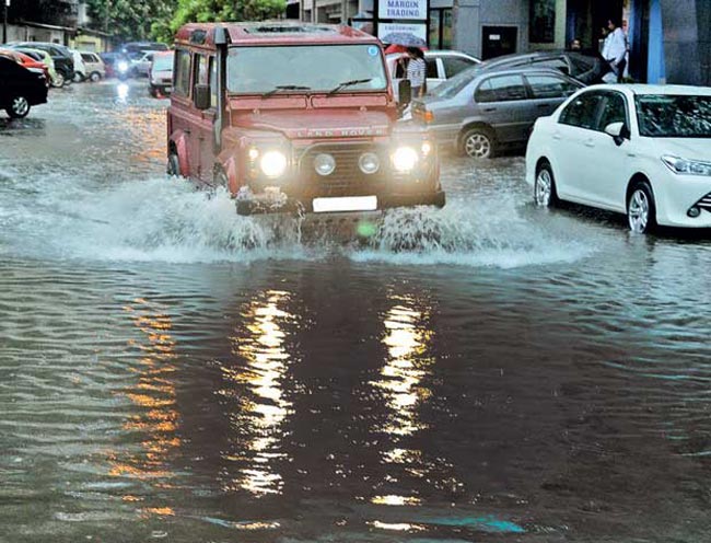 Armour-Baber junction flooded; use alternative routes