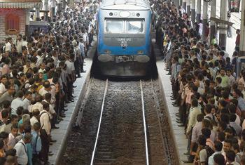 Trains delayed between Fort and Maradana