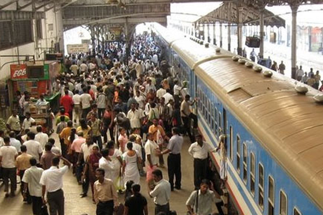 Railway work-to-rule action continues