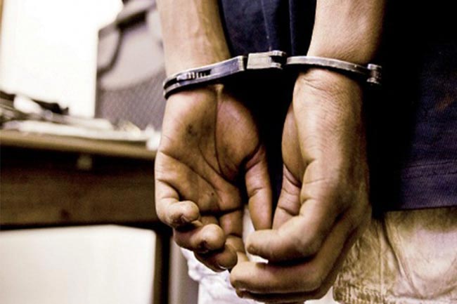 Suspect nabbed with 4 firearms