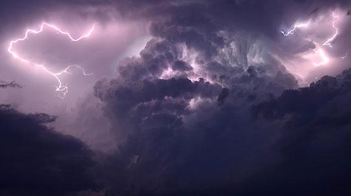 Warning issued for severe lightning and heavy rain