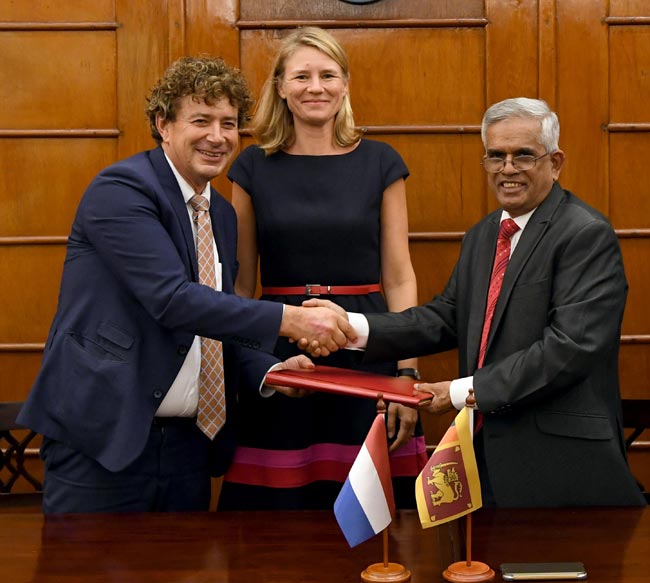 Rs 14 billion aid from Netherlands for construction of rural bridges