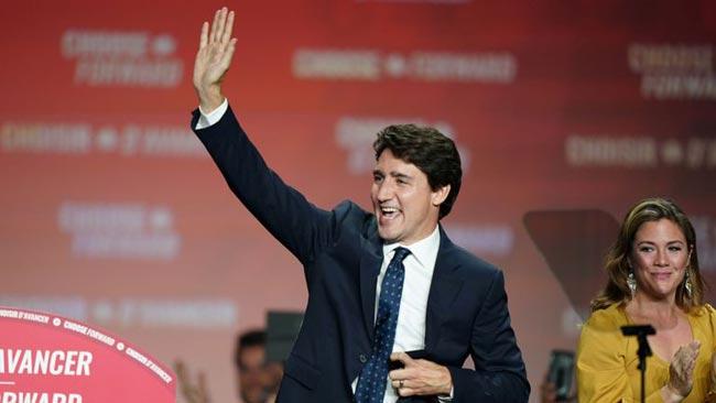 Canada election: Trudeau’s Liberals win but lose majority