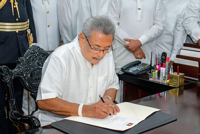 Gotabaya Rajapaksa assumes duties as President
