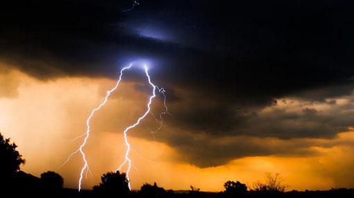 Warning issued for heavy rainfall, severe lightning and strong winds