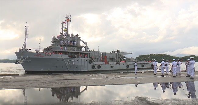 INS ‘Nireekshak’ arrives at Trincomalee harbour