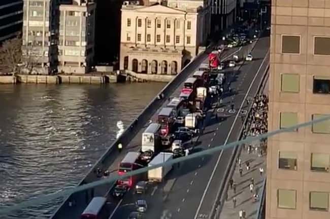 London Bridge cordoned off; people ‘injured’ in stabbing incident