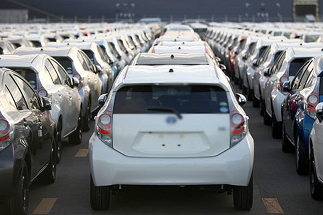 Vehicle importers request govt. for tax relief