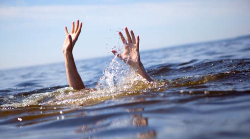 One dead, two missing after boat capsized in Kinniya