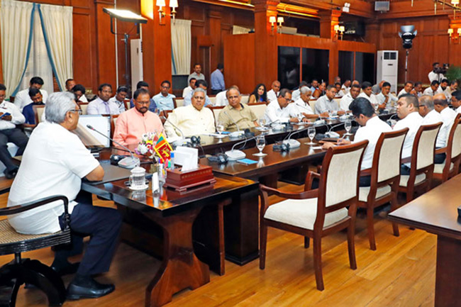 Presidential Secretariat scraps use of plastic drinking water bottles