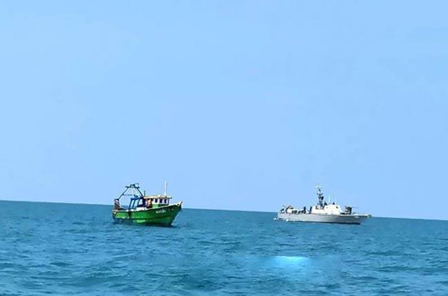 Four Indian fishermen arrested