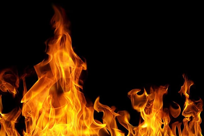Man killed in fire inside house at Wellawatte