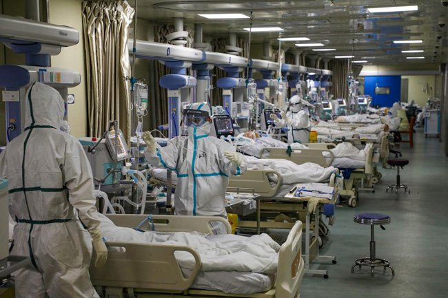 Virus death toll nears 1,400 in China, with 5,090 new cases