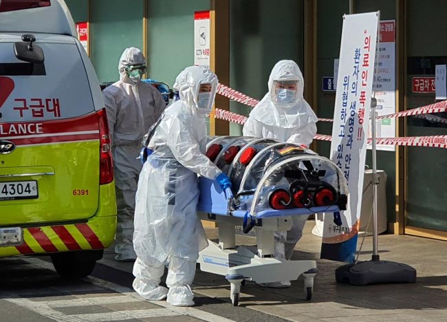 South Korea reports first Coronavirus death, warns of community transmission