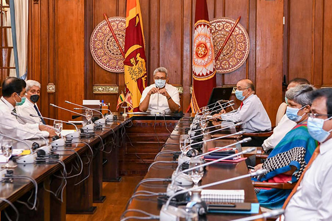 President discusses economic impact of COVID-19 with CBSL