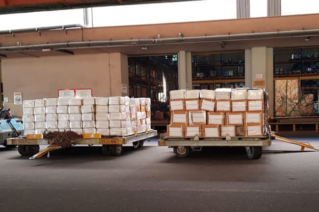 India gifts 10-tonne consignment of medicines to Sri Lanka