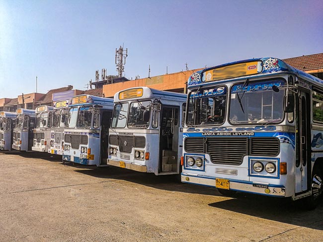 Rs 5000 allowance for private bus drivers, conductors
