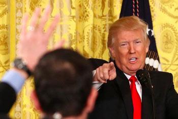White House blocks news organizations from press briefing