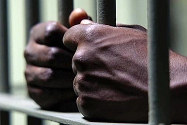 Negombo Prison chief jailors remanded after surrender