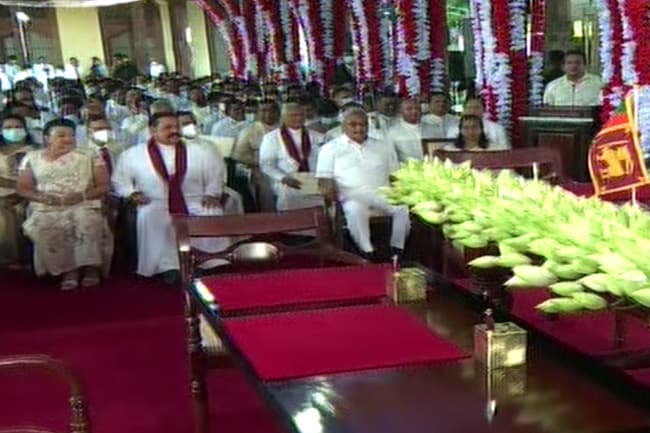 Swearing-in ceremony of new Cabinet & State Ministers begins