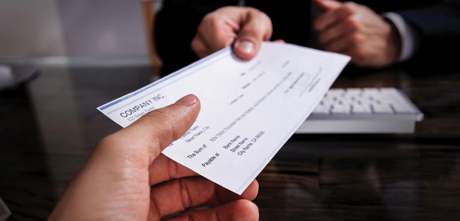 Man caught committing fraud worth Rs 10 mn using fake cheques
