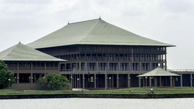 Party leaders to decide on parliamentary sittings today