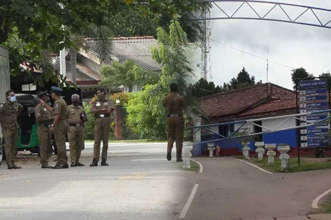 Minuwangoda Police closed off following coronavirus infection